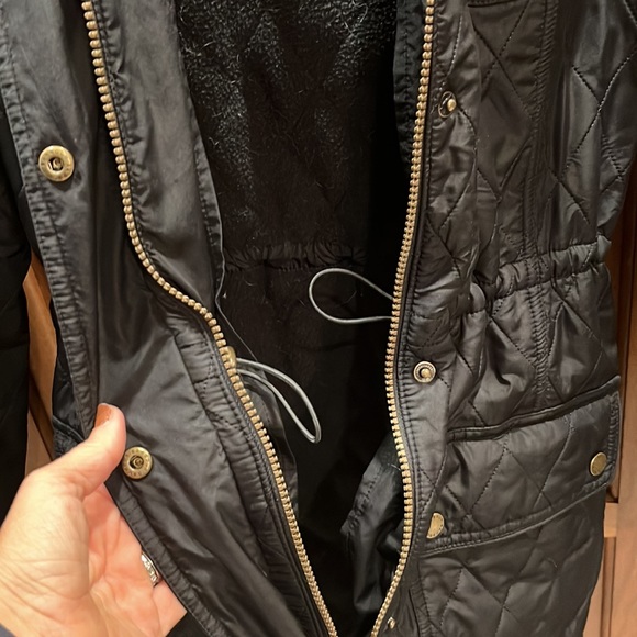 Barbour quilted jacket. - Picture 8 of 9